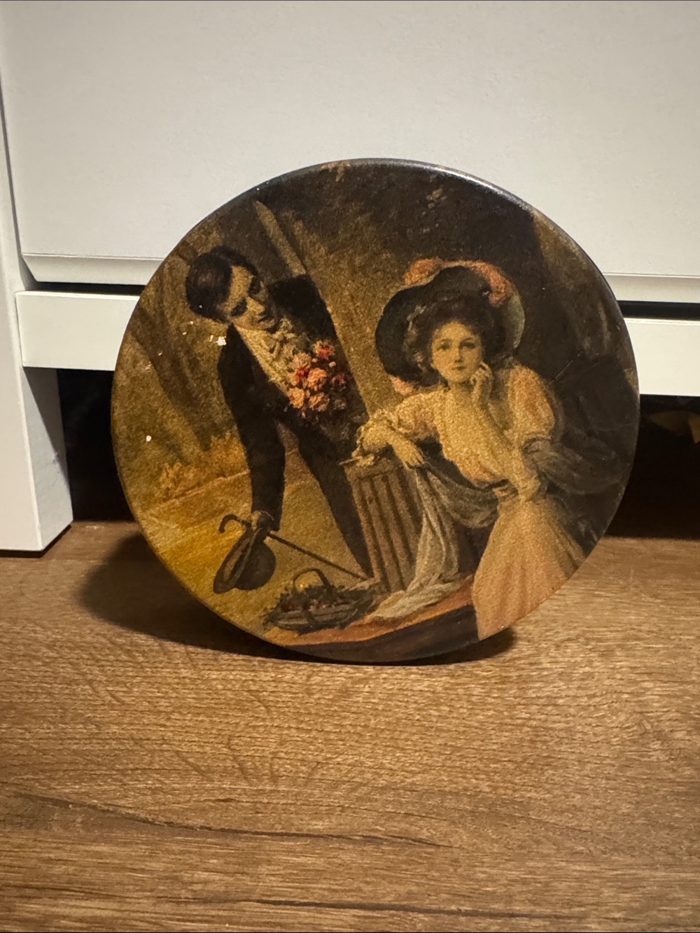 Source Unknown Vintage Romantic Couple Decorative Round Box in Brown and Cream